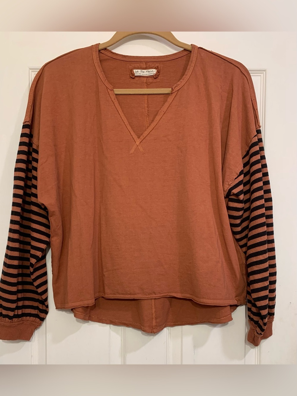 We the Free Oversized Brown & Black Long Sleeve Women’s Blouse.         3420